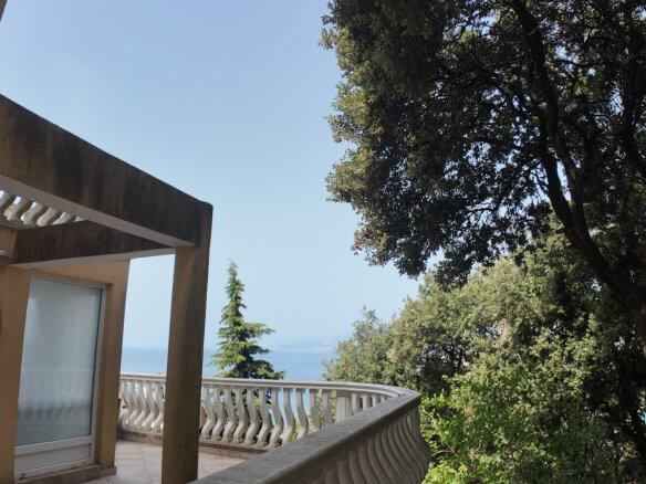 Legalisierte Villa erste Linie am Meer mit Meerzugang in Kruće/ Bar zum Kauf – BHK141