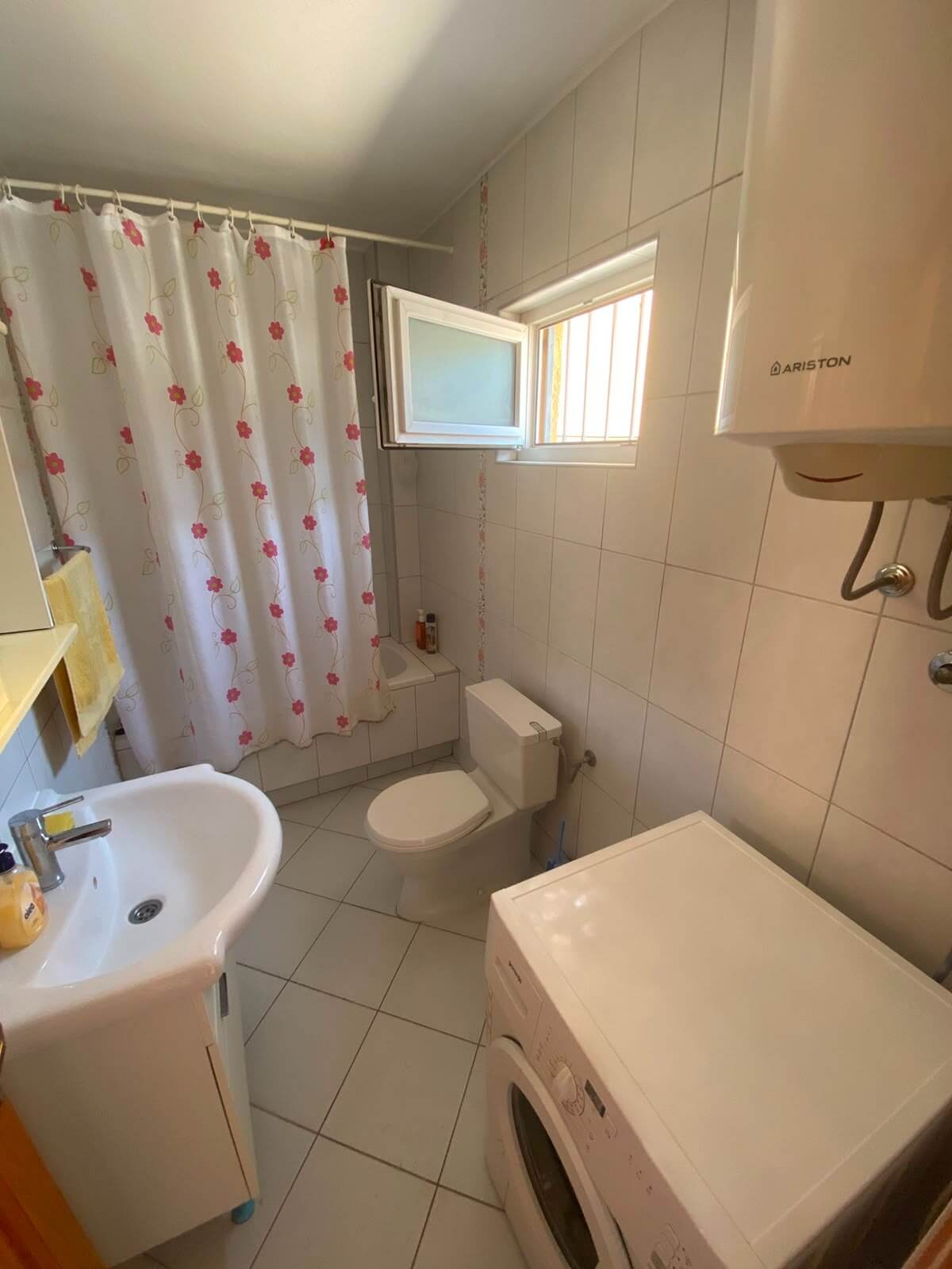 Großzügige Duplex-Wohnung mit 3 Schlafzimmern und Garten in Bjeliši/Bar zur Miete – MB111