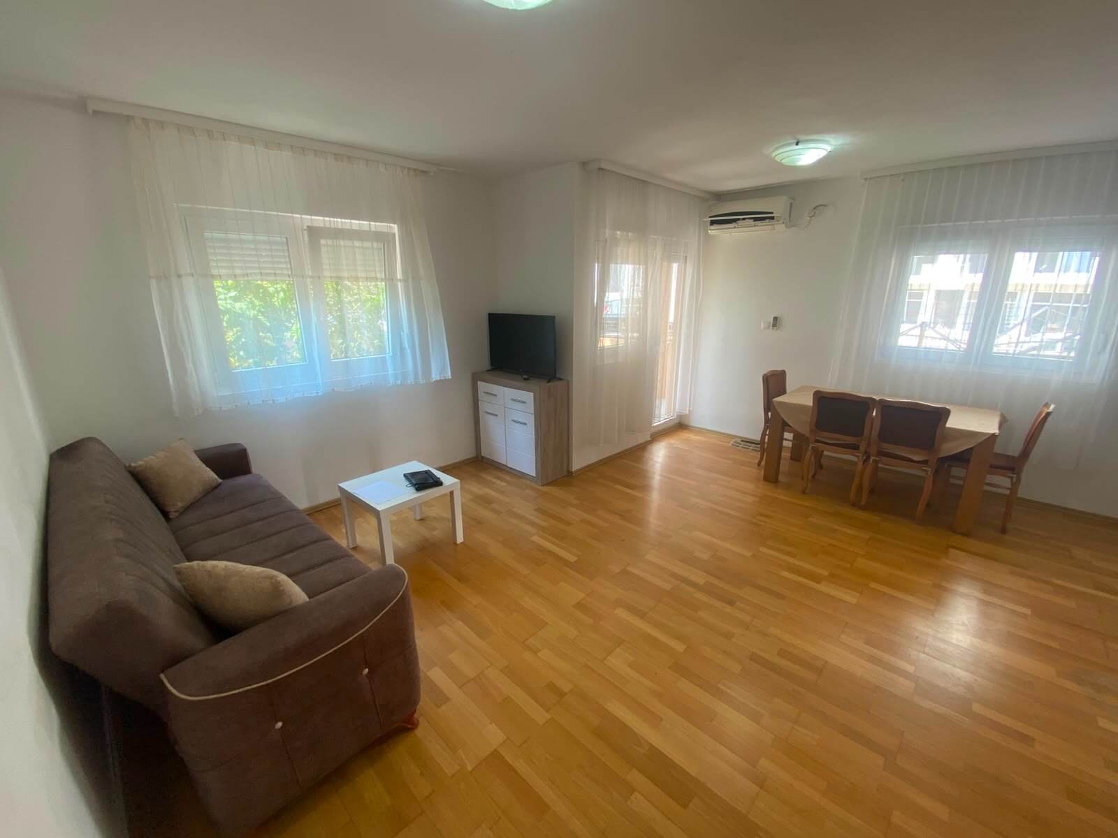 Großzügige Duplex-Wohnung mit 3 Schlafzimmern und Garten in Bjeliši/Bar zur Miete – MB111