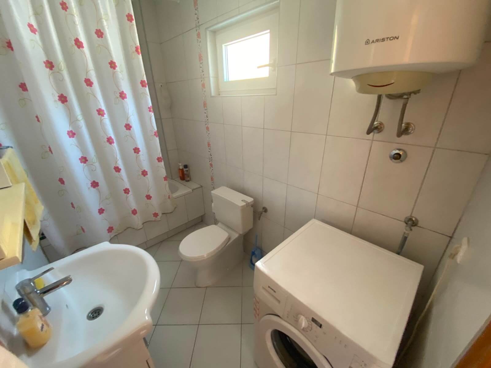 Großzügige Duplex-Wohnung mit 3 Schlafzimmern und Garten in Bjeliši/Bar zur Miete – MB111