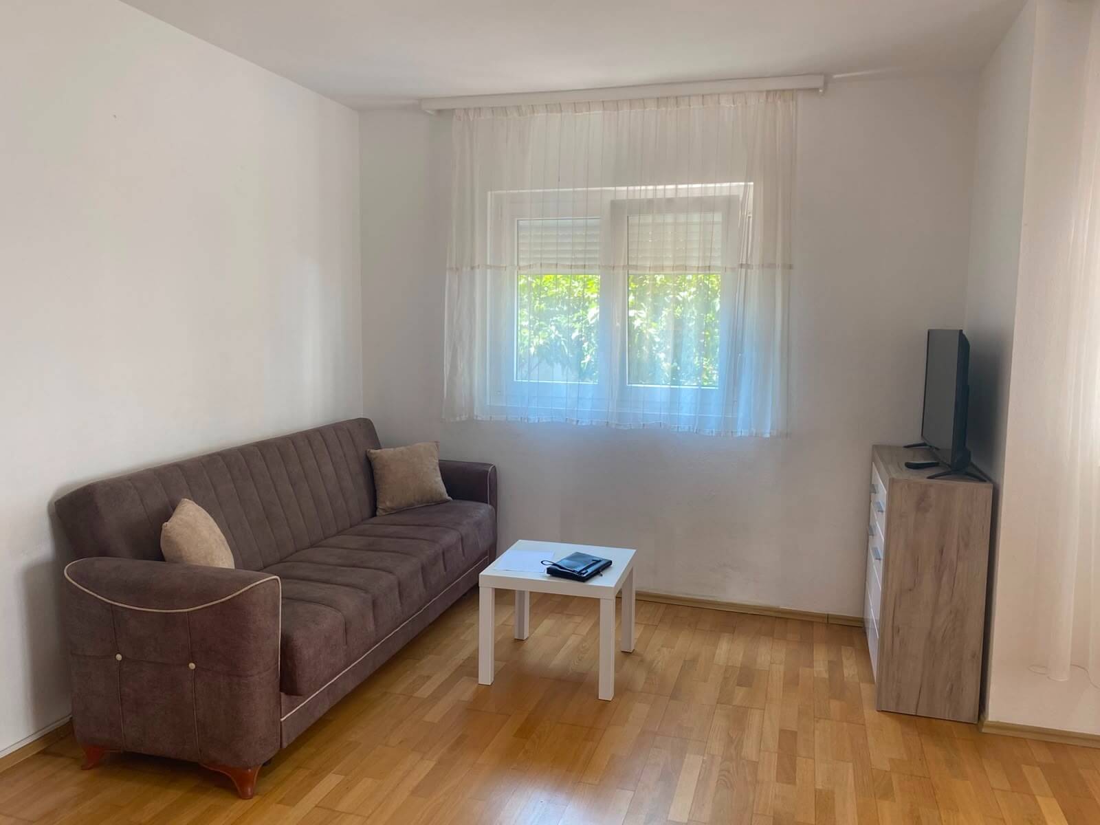 Großzügige Duplex-Wohnung mit 3 Schlafzimmern und Garten in Bjeliši/Bar zur Miete – MB111