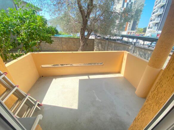 Großzügige Duplex-Wohnung mit 3 Schlafzimmern und Garten in Bjeliši/Bar zur Miete – MB111