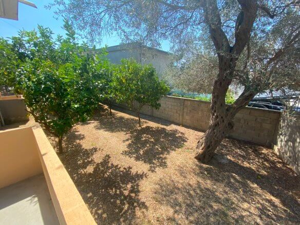 Großzügige Duplex-Wohnung mit 3 Schlafzimmern und Garten in Bjeliši/Bar zur Miete – MB111