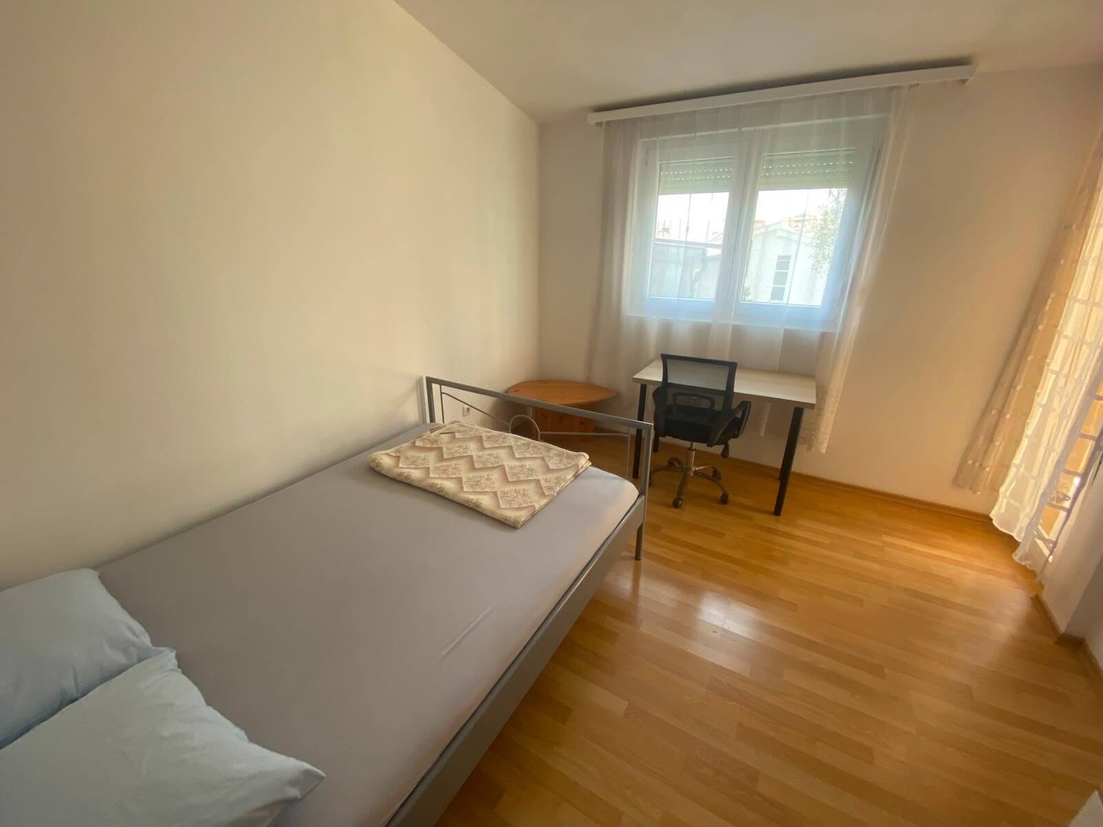 Großzügige Duplex-Wohnung mit 3 Schlafzimmern und Garten in Bjeliši/Bar zur Miete – MB111