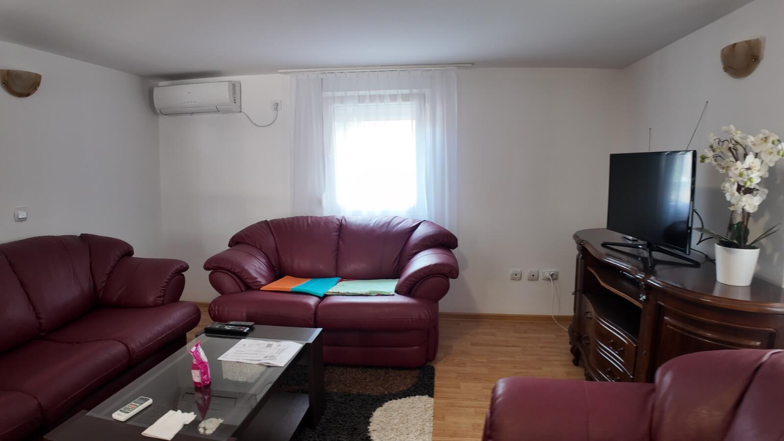 Möbliertes Haus mit 3 Schlafzimmern und Hof in Polje/ Bar zur Miete – MB112