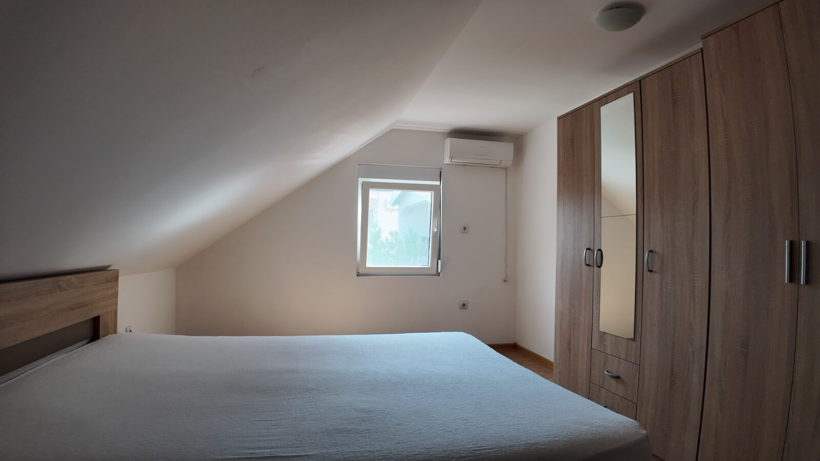 Möbliertes Haus mit 3 Schlafzimmern und Hof in Polje/ Bar zur Miete – MB112