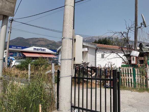 Möbliertes Haus mit 3 Schlafzimmern und Hof in Polje/ Bar zur Miete – MB112