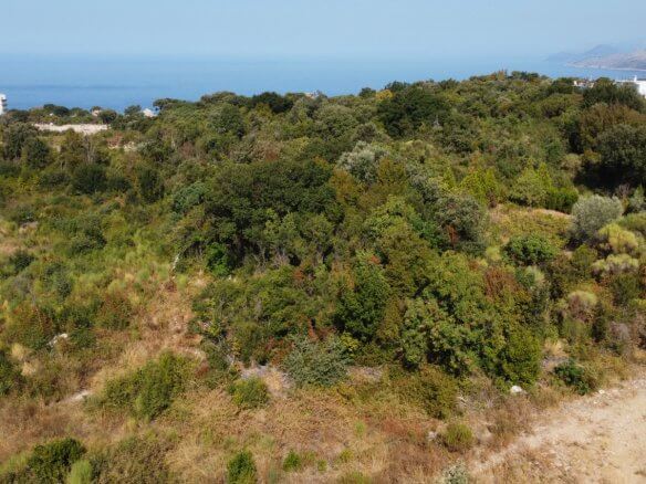 Urbanisiertes Grundstück mit Meer- und Bergblick in Kunje bei Bar