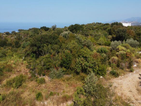 Urbanisiertes Grundstück mit Meer- und Bergblick in Kunje bei Bar