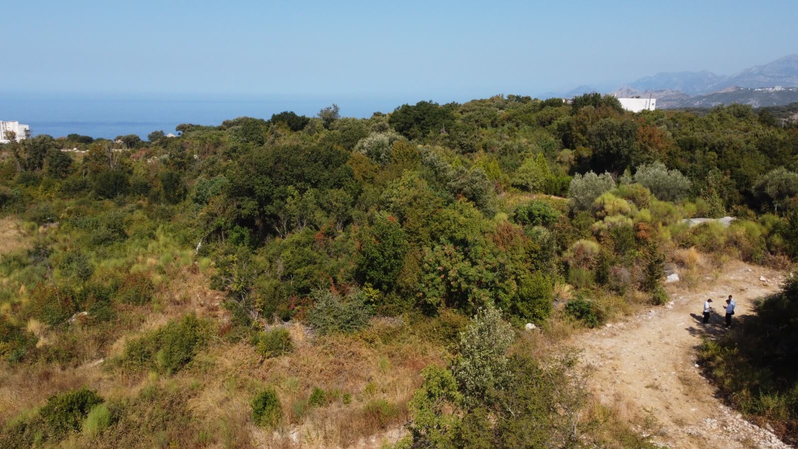 Urbanisiertes Grundstück mit Meer- und Bergblick in Kunje bei Bar