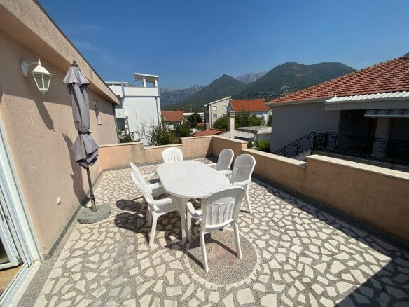 Großzügige 3-Schlafzimmer-Wohnung mit Garten und Garage in Šušanj/ Bar zur Miete – MB113