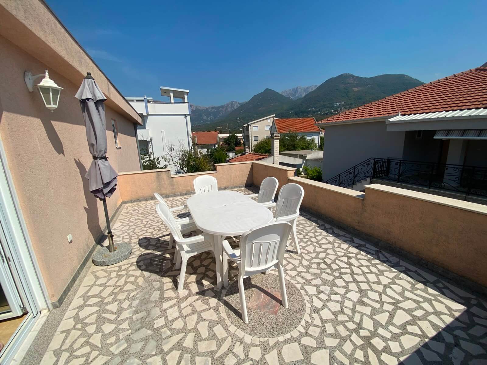 Großzügige 3-Schlafzimmer-Wohnung mit Garten und Garage in Šušanj/ Bar zur Miete – MB113