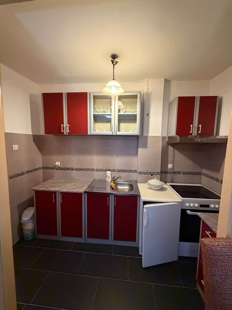 Möblierte 2-Schlafzimmer-Wohnung mit zwei Terrassen in Podgorica/ Stari Aerodrom zur Miete – MP2