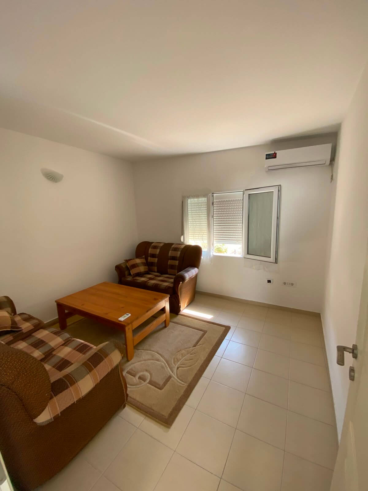 Möblierte 1-Schlafzimmer-Wohnung mit Garage in Bjeliši/ Bar zur Miete – MB114