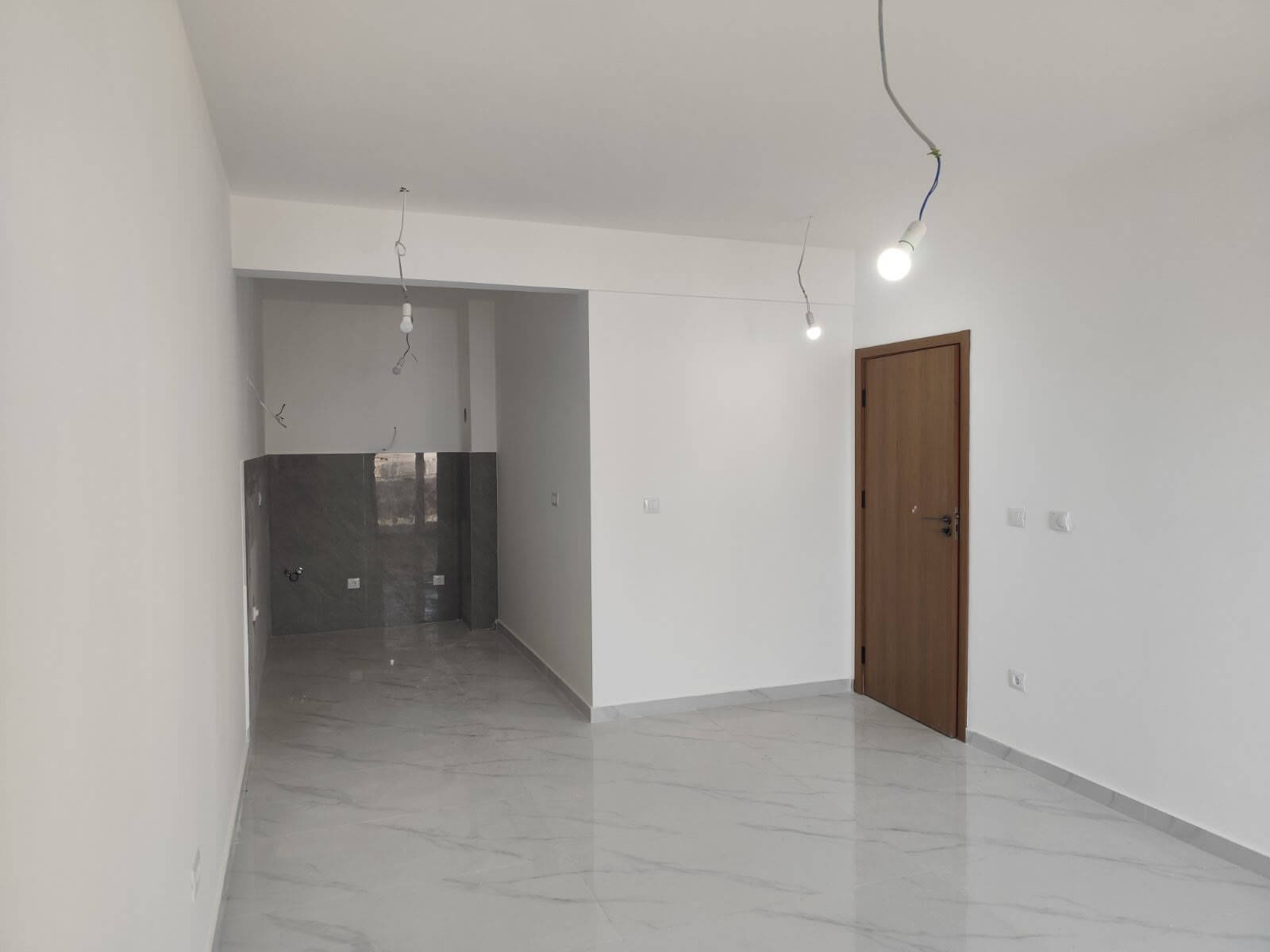 Neubauwohnungen nur ca. 100 m vom Meer entfernt in Šušanj/Bar zum Kauf – BWK48