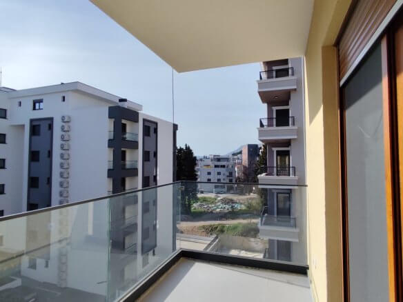 Neubauwohnungen nur ca. 100 m vom Meer entfernt in Šušanj/Bar zum Kauf – BWK48