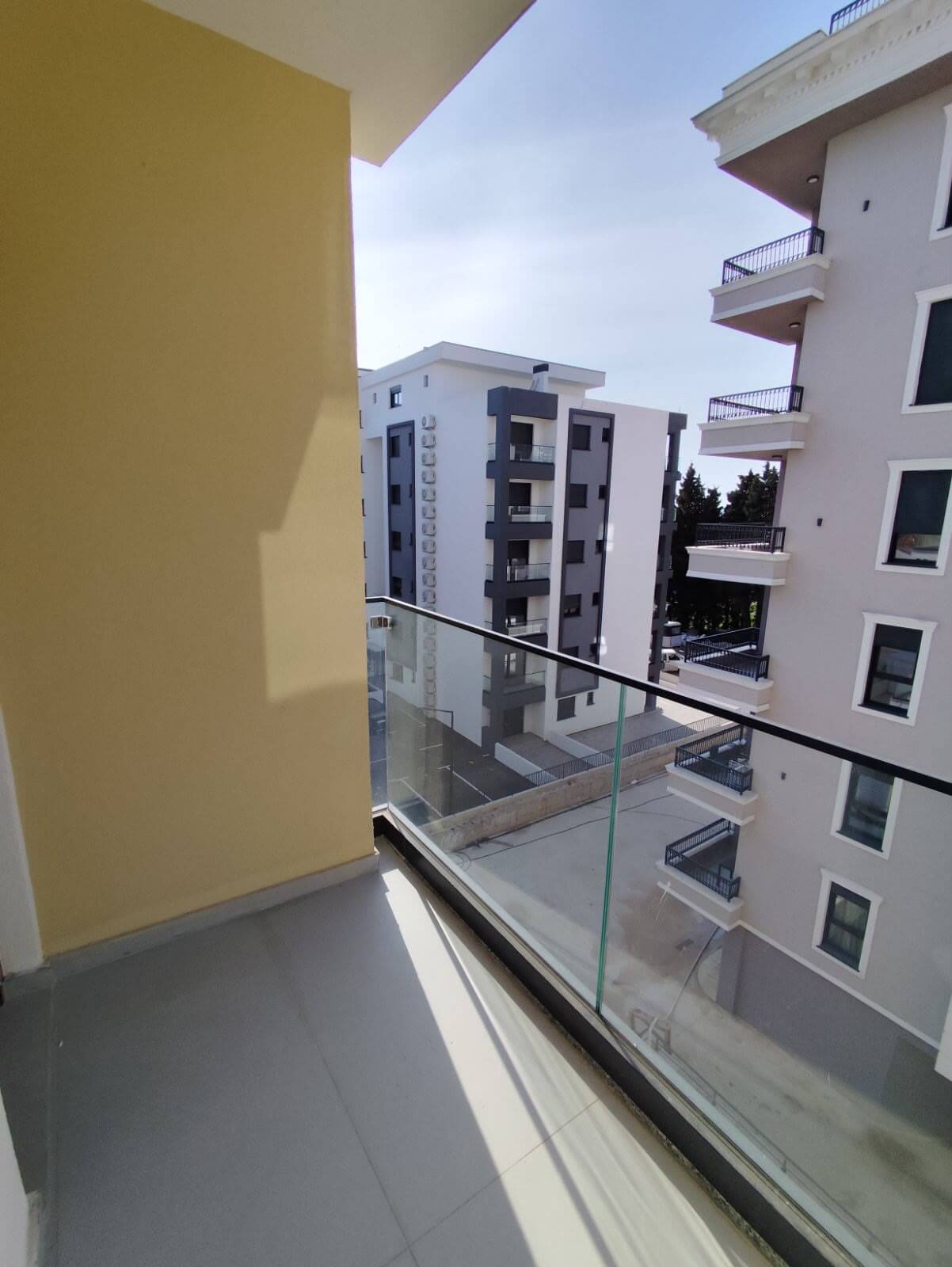 Neubauwohnungen nur ca. 100 m vom Meer entfernt in Šušanj/Bar zum Kauf – BWK48