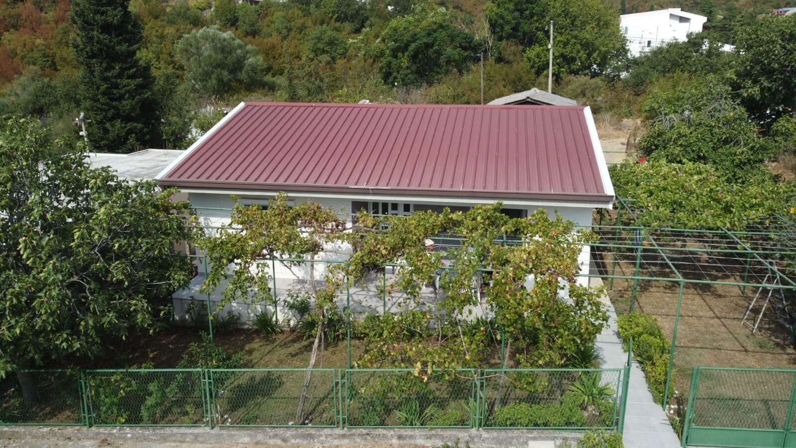 Legalisiertes Haus in Sutomore zum Kauf – SHK25