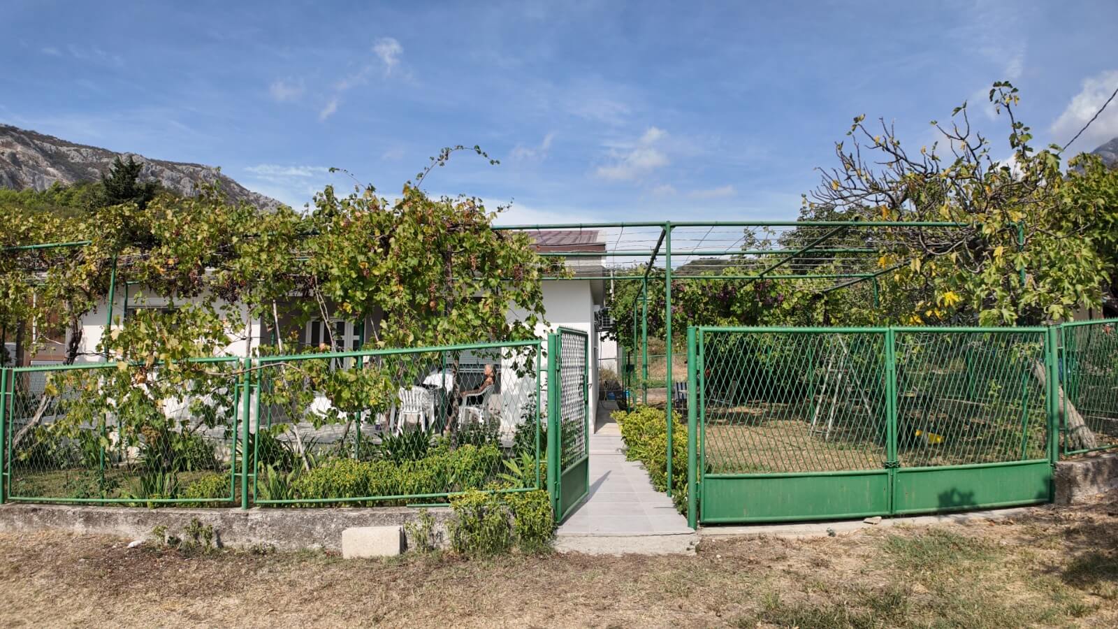 Legalisiertes Haus in Sutomore zum Kauf – SHK25