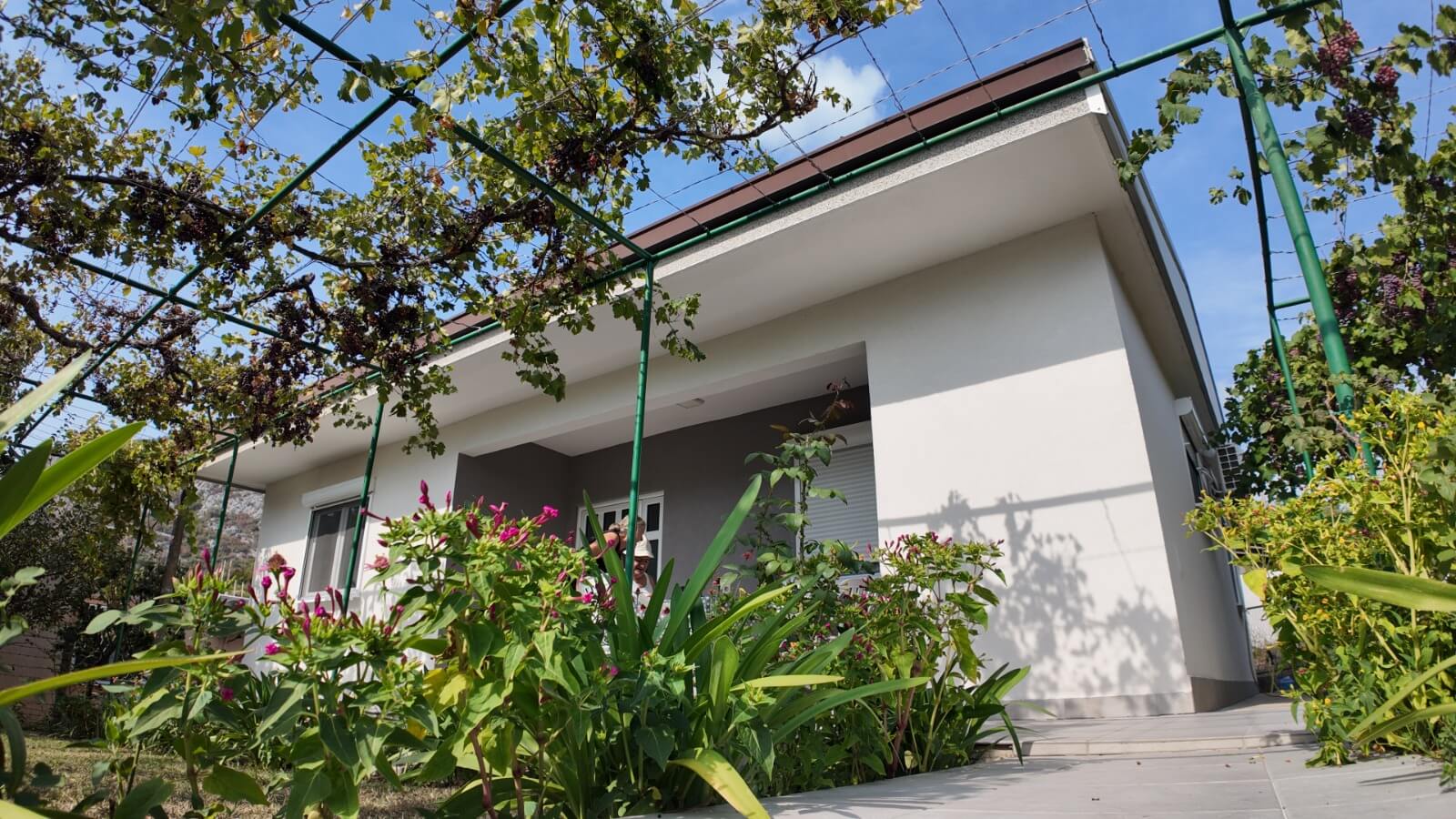 Legalisiertes Haus in Sutomore zum Kauf – SHK25