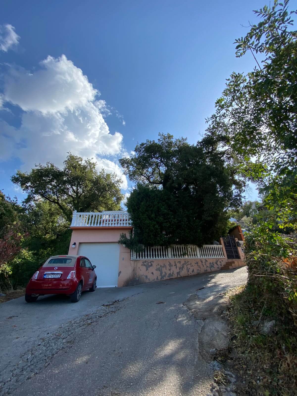 Schöne Villa mit Einliegerwohnung und Traum-Meerblick in Ratac/Bar zum Kauf – BHK142