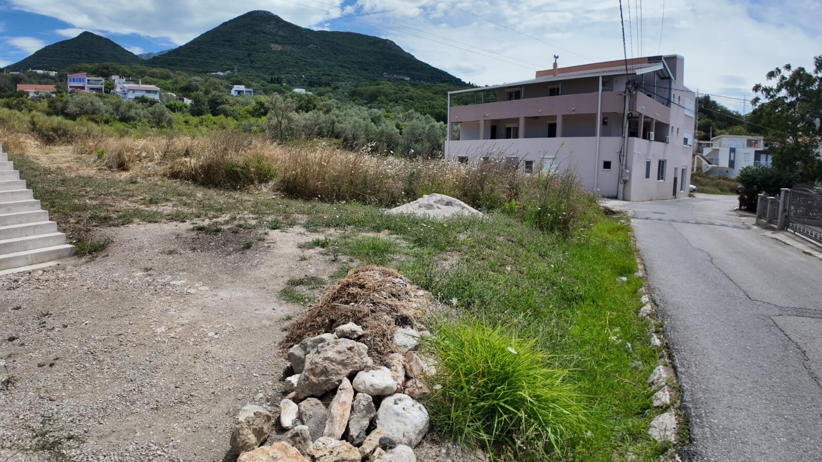 Großzügiges Grundstück mit Meerblick in Bjeliši/ Bar zum Kauf – B100