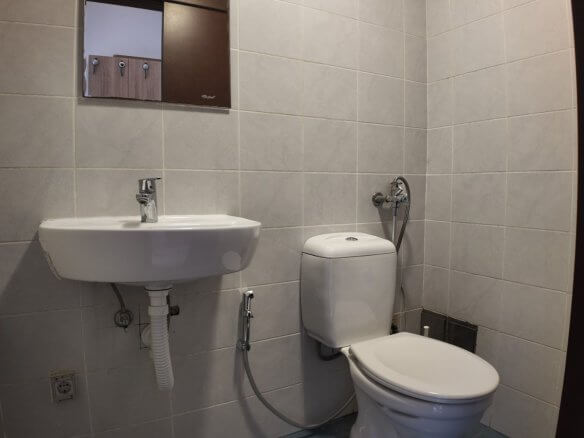 Kleine Gewerbefläche im Zentrum von Bar zur Miete – MB115