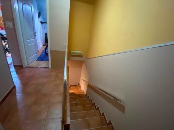 Legalisierte Maisonettewohnung mit drei Schlafzimmern in Podgorica zum Kauf – PG02