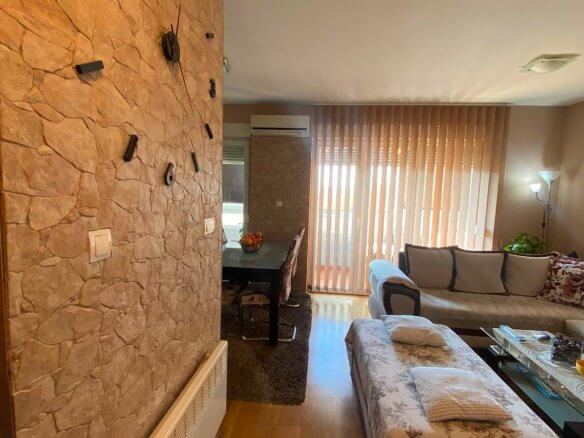 Legalisierte Maisonettewohnung mit drei Schlafzimmern in Podgorica zum Kauf – PG02