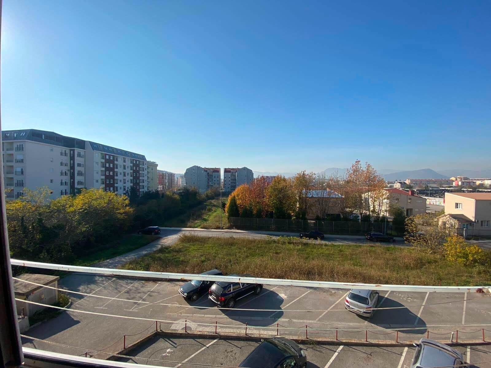Legalisierte Maisonettewohnung mit drei Schlafzimmern in Podgorica zum Kauf – PG02