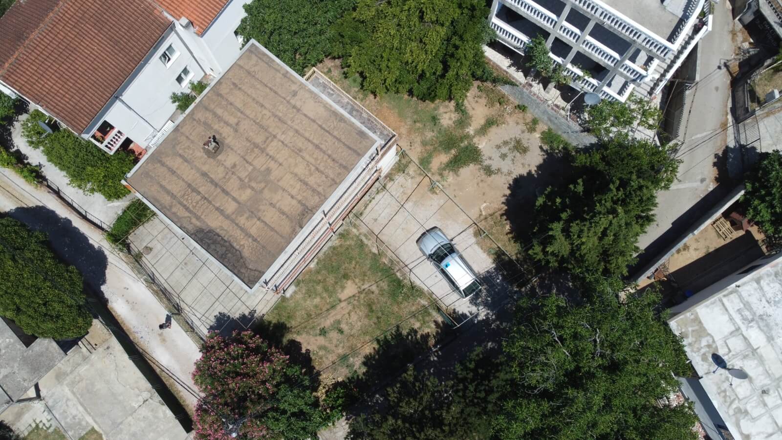 Legalisiertes Apartmenthaus mit drei separaten Wohneinheiten in Sutomore zum Kauf – SHK26