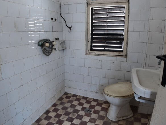 Legalisiertes Apartmenthaus mit drei separaten Wohneinheiten in Sutomore zum Kauf – SHK26