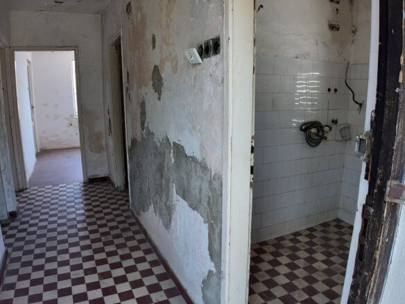 Legalisiertes Apartmenthaus mit drei separaten Wohneinheiten in Sutomore zum Kauf – SHK26