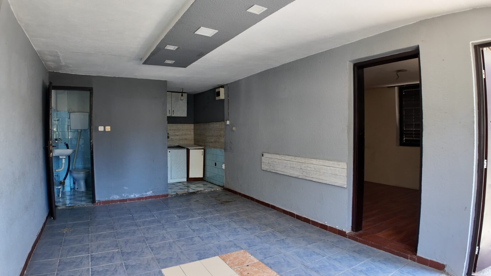 Legalisiertes Apartmenthaus mit drei separaten Wohneinheiten in Sutomore zum Kauf – SHK26