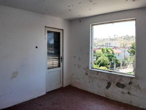 Legalisiertes Apartmenthaus mit drei separaten Wohneinheiten in Sutomore zum Kauf – SHK26