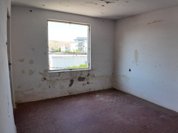Legalisiertes Apartmenthaus mit drei separaten Wohneinheiten in Sutomore zum Kauf – SHK26