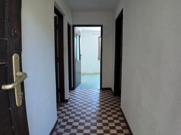 Legalisiertes Apartmenthaus mit drei separaten Wohneinheiten in Sutomore zum Kauf – SHK26