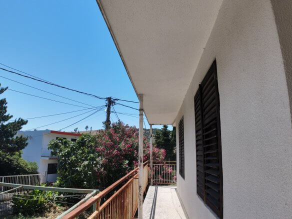 Legalisiertes Apartmenthaus mit drei separaten Wohneinheiten in Sutomore zum Kauf – SHK26