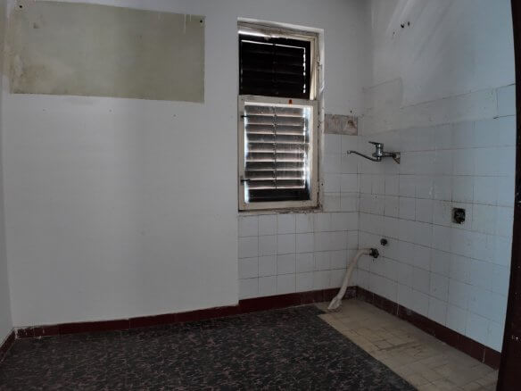 Legalisiertes Apartmenthaus mit drei separaten Wohneinheiten in Sutomore zum Kauf – SHK26
