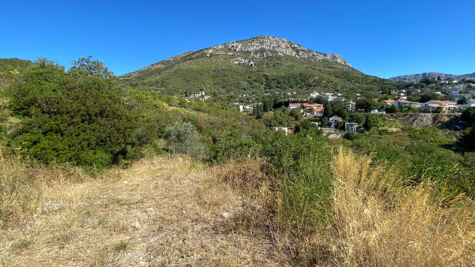 Urbanisiertes Grundstück in Šušanj/ Bar zum Kauf – B101