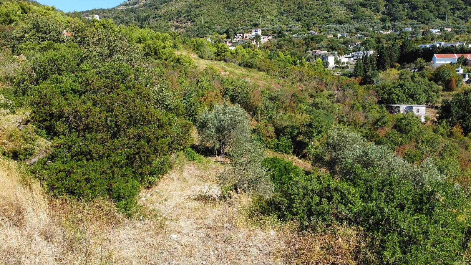 Urbanisiertes Grundstück in Šušanj/ Bar zum Kauf – B101