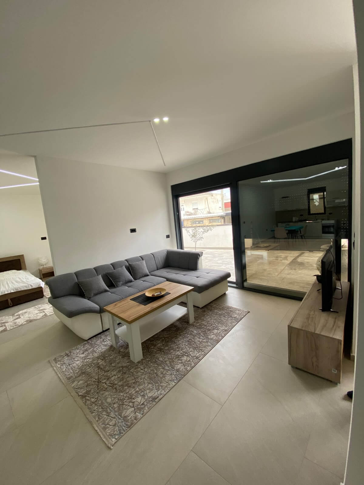 3-Zimmer-Wohnung in Dubrava/ Bar zur Miete – MB116