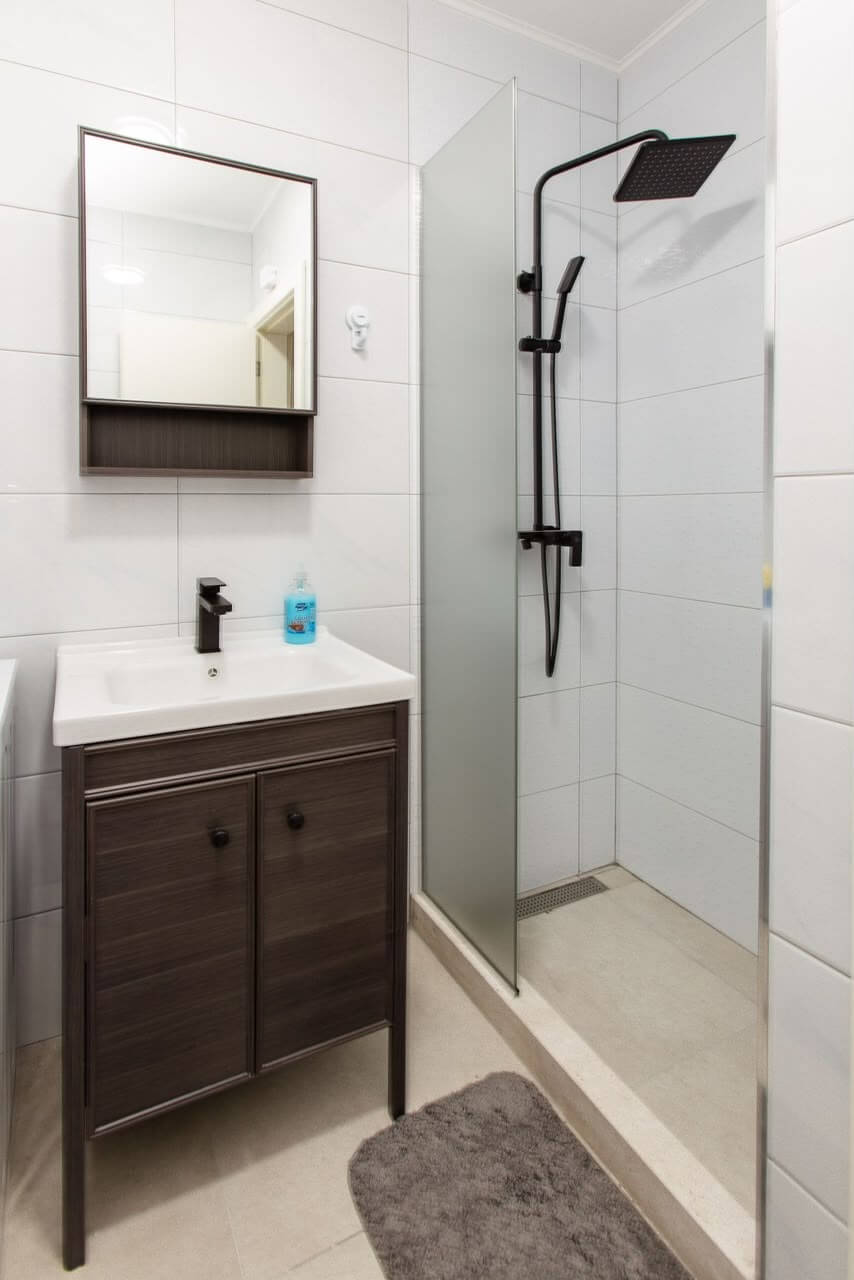 Sehr gepflegte und moderne 2-Zimmer-Wohnung in Ilino/ Bar zur Miete – MB118