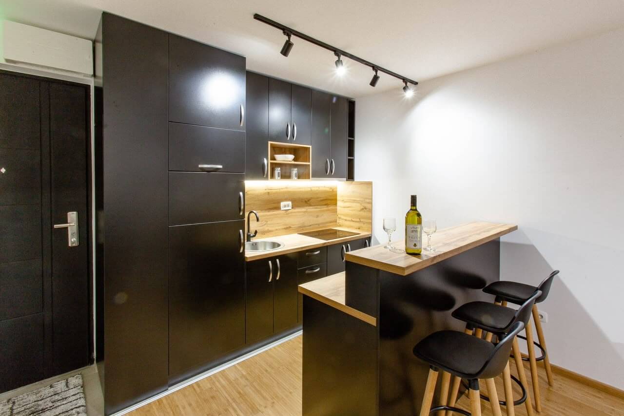 Sehr gepflegte und moderne 2-Zimmer-Wohnung in Ilino/ Bar zur Miete – MB118