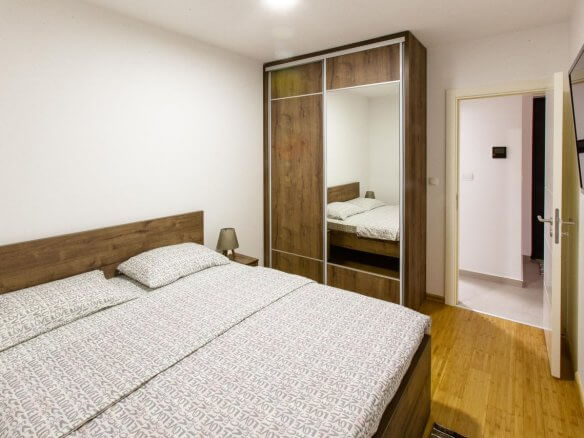 Sehr gepflegte und moderne 2-Zimmer-Wohnung in Ilino/ Bar zur Miete – MB118