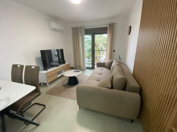 Wohnung mit Meer- und Stadtblick in Šušanj/Bar zur Miete – MB121