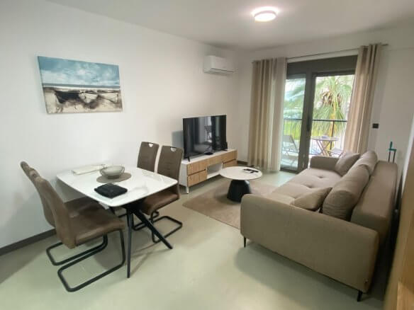 Wohnung mit Meer- und Stadtblick in Šušanj/Bar zur Miete – MB121
