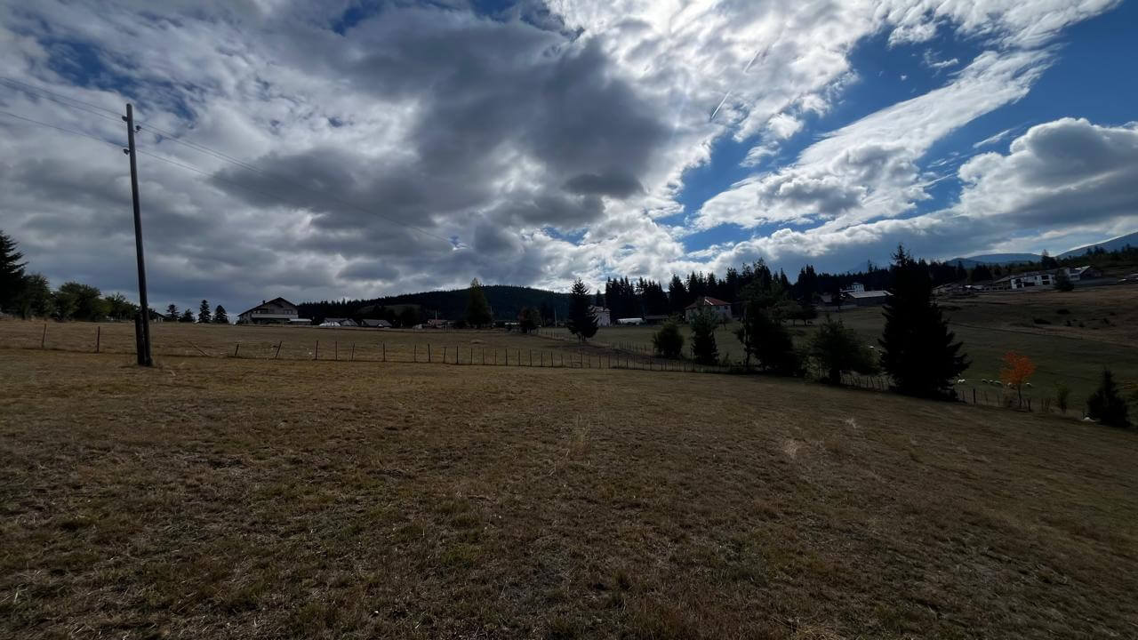 Grundstück mit Bergblick in Rožaje zum Kauf – Ro33