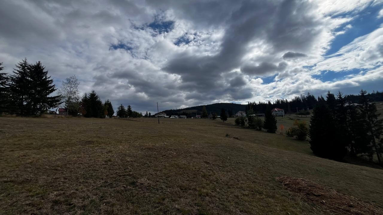 Grundstück mit Bergblick in Rožaje zum Kauf – Ro33