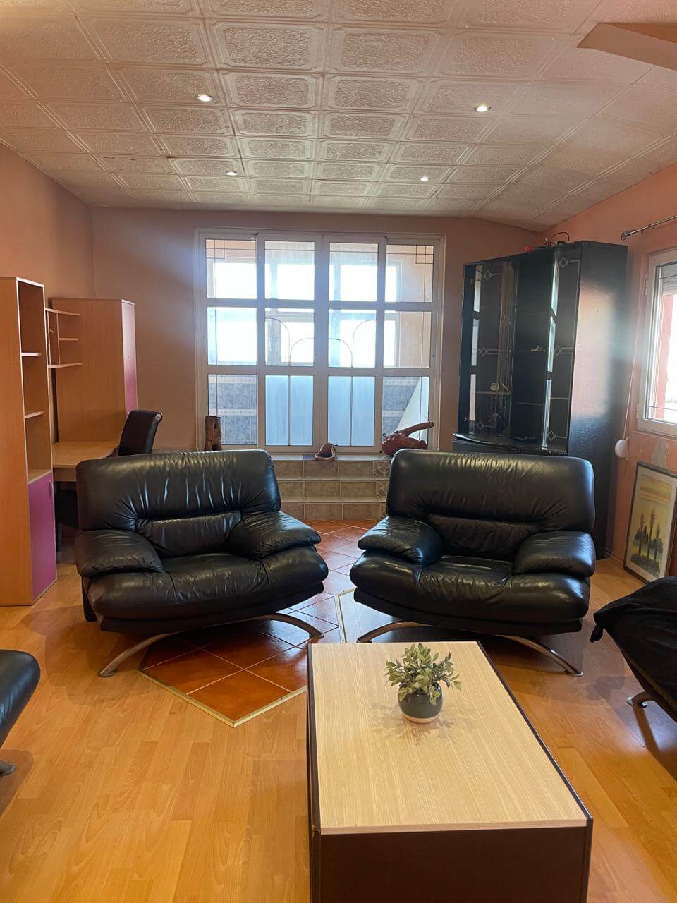 3-Schlafzimmer-Wohnung mit zwei Terrassen und Innenpool in Bar zur Miete – MB122